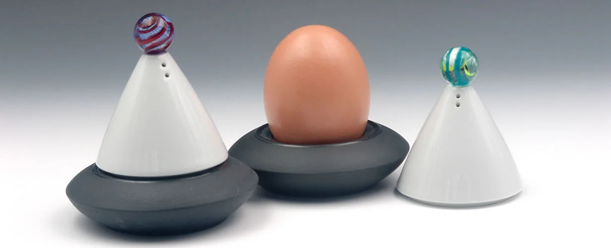Eierbecher mit Glasmurmel